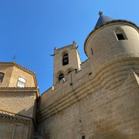 Photo taken at Castillo Palacio Real De Olite by Burcu💫 on 9/9/2023