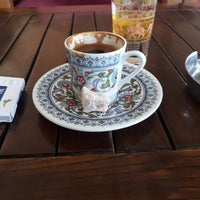Das Foto wurde bei Address Restaurant Fethiye von Yıldız U. am 4/13/2018 aufgenommen