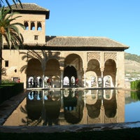 Photo taken at La Alhambra y el Generalife by Hotel Rural Fuente la Teja, B&amp;amp;B G. on 4/8/2013