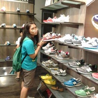new balance shop central world