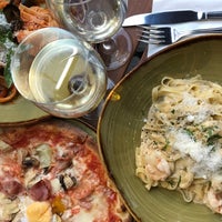 6/30/2018 tarihinde Jack C.ziyaretçi tarafından Albertini Restaurant'de çekilen fotoğraf