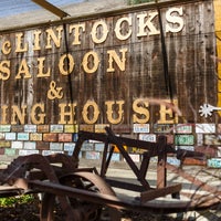 รูปภาพถ่ายที่ F. McLintocks Saloons and Dining House โดย F. McLintocks Saloons and Dining House เมื่อ 10/25/2017