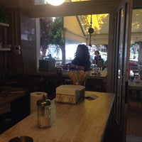 Foto tomada en Traditional Café &amp;quot;Symi&amp;quot;  por Tasos J. el 4/17/2014