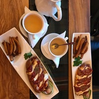 3/25/2018 tarihinde Dasha S.ziyaretçi tarafından Hotokas - Hot Dog Cafe'de çekilen fotoğraf