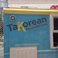 รูปภาพถ่ายที่ TaKorean โดย Ryan M. เมื่อ 7/2/2013