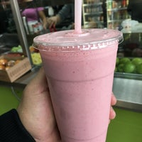 Photo taken at Hunts Point Juice Bar by Leo P. on 4/8/2016