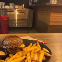 Photo taken at Sketch Burger ® by HUSSEIN on 1/28/2024