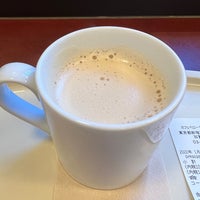 Photo taken at Caffè Veloce by しょう ね. on 1/1/2022