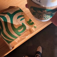 Photo taken at Starbucks by ʜɴᴏ 🐨🇦🇺 on 3/18/2022