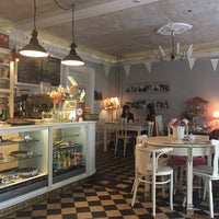 Photo taken at eliza - Café &amp;amp; Lieblingsstücke by Anna J. on 6/8/2019