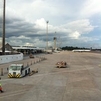 Photo taken at Aeroporto Internacional de Manaus / Eduardo Gomes (MAO) by Stadeun N. on 4/27/2013