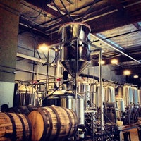 12/27/2013 tarihinde J L.ziyaretçi tarafından Rough Draft Brewing Company'de çekilen fotoğraf