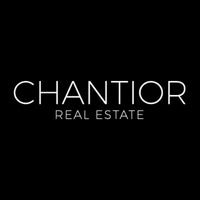 รูปภาพถ่ายที่ Chantior Real Estate โดย Mark K. เมื่อ 3/26/2016