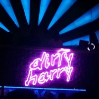 รูปภาพถ่ายที่ Dirty Harry โดย Marcko A. เมื่อ 2/3/2013