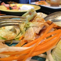 Das Foto wurde bei Mana-Thai Cuisine von MAGGIE W. am 1/5/2013 aufgenommen