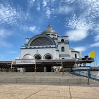 Foto diambil di Basílica de la Virgen de Caacupé oleh Richard H. pada 2/24/2020