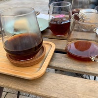 Foto scattata a Madal Cafe - Espresso &amp; Brew Bar da Hj . il 4/17/2024