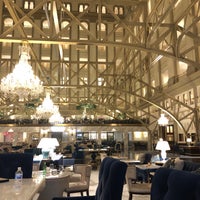 Foto scattata a Trump International Hotel Washington D.C. da Mubarak A. il 8/4/2018