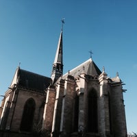 Photo taken at Église Notre-Dame de Boulogne by ANNA D. on 12/6/2014
