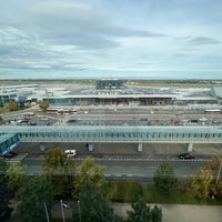รูปภาพถ่ายที่ Courtyard Prague Airport โดย Addy v. เมื่อ 9/23/2023