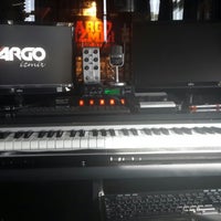 10/17/2013에 Ateş Berker Ö.님이 Argo Izmir Müzik Stüdyosu에서 찍은 사진