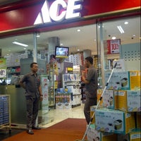 Photo taken at ACE Hardware by Ming A. on 7/20/2014