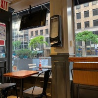 Photo taken at Chelsea Bagel of Tudor City by HPY48 on 5/31/2023