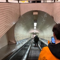 Photo taken at MTA Subway - Lexington Ave/53rd St (E/M/6) by HPY48 on 4/23/2023