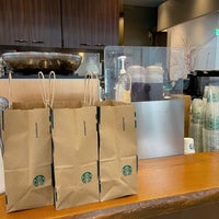 Photo taken at Starbucks by HPY48 on 10/11/2022