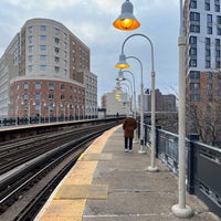 Photo taken at MTA Subway - West Farms Square/E Tremont Ave (2/5) by HPY48 on 1/14/2023