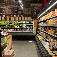 Foto tirada no(a) Foodcellar Market por HPY48 em 5/6/2024