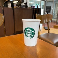 Photo taken at Starbucks by HPY48 on 10/21/2022