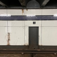 Photo taken at MTA Subway - 7th Ave (B/D/E) by HPY48 on 3/19/2023