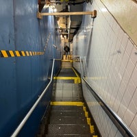Photo taken at MTA Subway - Lexington Ave/53rd St (E/M/6) by HPY48 on 2/10/2023