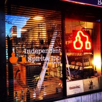 Das Foto wurde bei Independent Spirits, Inc. von Independent S. am 3/10/2014 aufgenommen