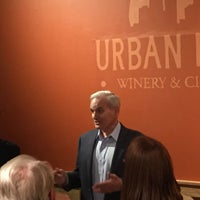 Foto scattata a Urban Forage Winery &amp;amp; Cider House da Jeff Z. il 7/27/2018