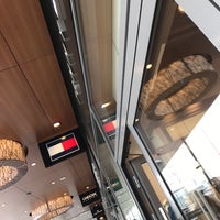 tommy hilfiger arena mall
