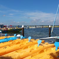 8/30/2013 tarihinde Erik D.ziyaretçi tarafından Aquaworld Marina'de çekilen fotoğraf