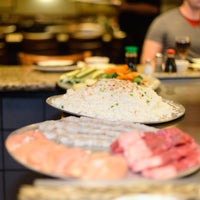 Photo prise au Kobe Japanese Steakhouse &amp;amp; Sushi Bar par Kobe Japanese Steakhouse &amp;amp; Sushi Bar le12/8/2017