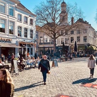 รูปภาพถ่ายที่ Grote Markt โดย Barend เมื่อ 3/2/2021