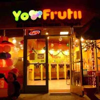 11/13/2012 tarihinde Dakotah D.ziyaretçi tarafından YoFrutii Frozen Yogurt'de çekilen fotoğraf