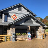 Das Foto wurde bei Smoky Mountain Host Visitor Center von Varshith A. am 11/2/2019 aufgenommen