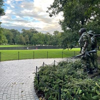 Photo taken at Vietnam Veterans Memorial - Three Servicemen Statues by Varshith A. on 8/30/2022