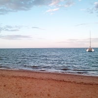 Photo taken at Redcliffe Beach by 𝓈𝒶𝓈𝓈𝓎𝒹𝒽𝒶𝓇𝓁𝓈 on 9/5/2015