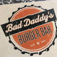 Foto scattata a Bad Daddy&amp;#39;s Burger Bar da David H. il 5/15/2019