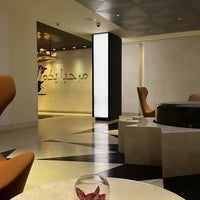 Photo taken at Qatar Airways Premium Lounge by Bee 🕊 on 10/1/2023