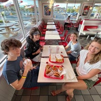 Photo taken at In-N-Out Burger by Beau T. on 9/26/2021
