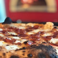 11/19/2017 tarihinde Marquee Pizzeria + Barziyaretçi tarafından Marquee Pizzeria + Bar'de çekilen fotoğraf