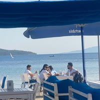 Photo taken at Kiyi Beach &amp;amp; restaurant by Önder K. on 3/27/2022
