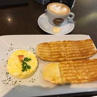 6/5/2017 tarihinde Victor R.ziyaretçi tarafından Café Feito a Grão - Itaigara'de çekilen fotoğraf